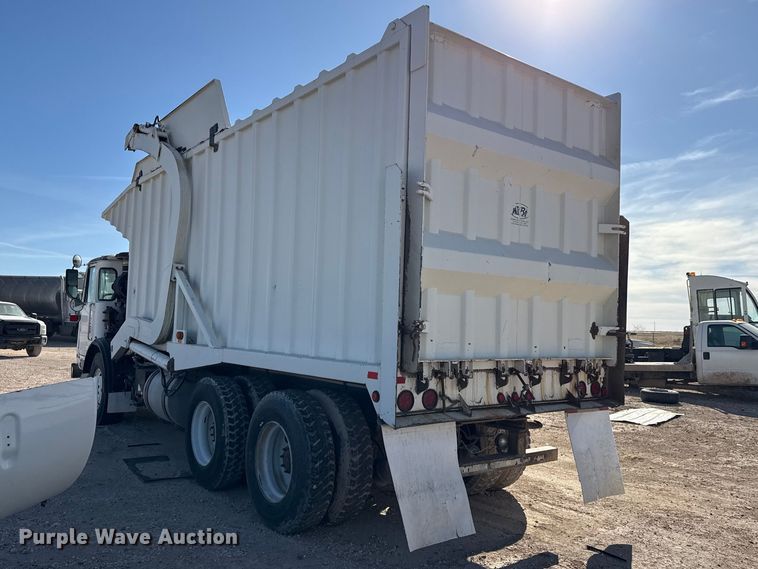 image for item DZ5406 2015 Autocar Xpeditor refuse truck