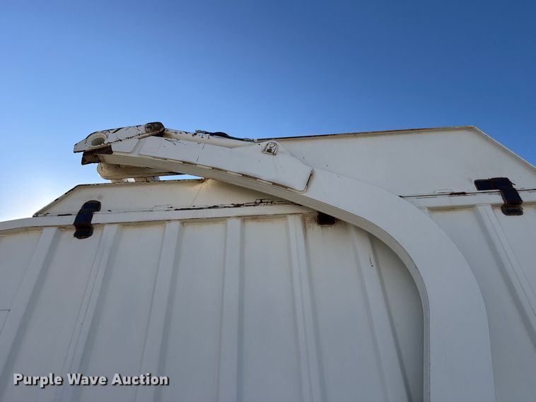 image for item DZ5406 2015 Autocar Xpeditor refuse truck