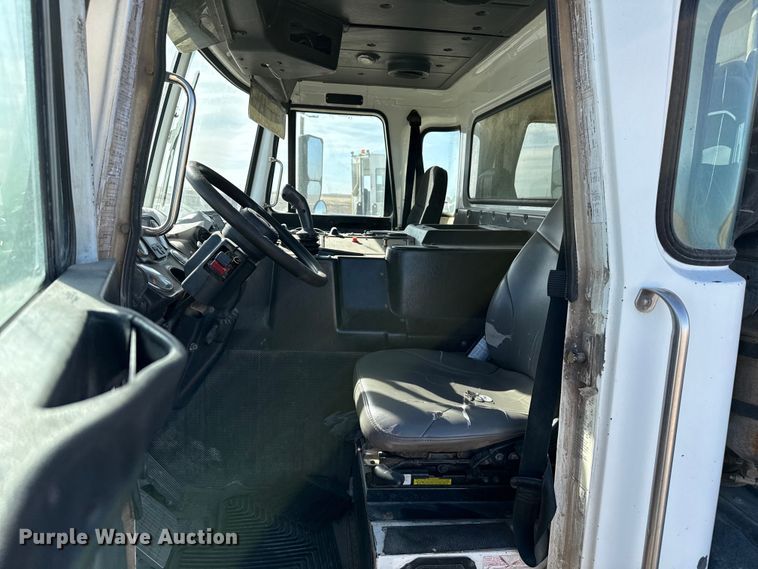 image for item DZ5406 2015 Autocar Xpeditor refuse truck