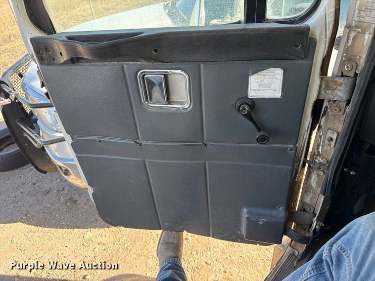 image for item DZ5406 2015 Autocar Xpeditor refuse truck