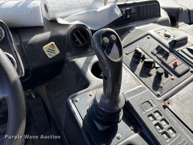 image for item DZ5406 2015 Autocar Xpeditor refuse truck