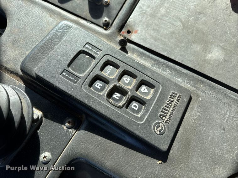 image for item DZ5406 2015 Autocar Xpeditor refuse truck