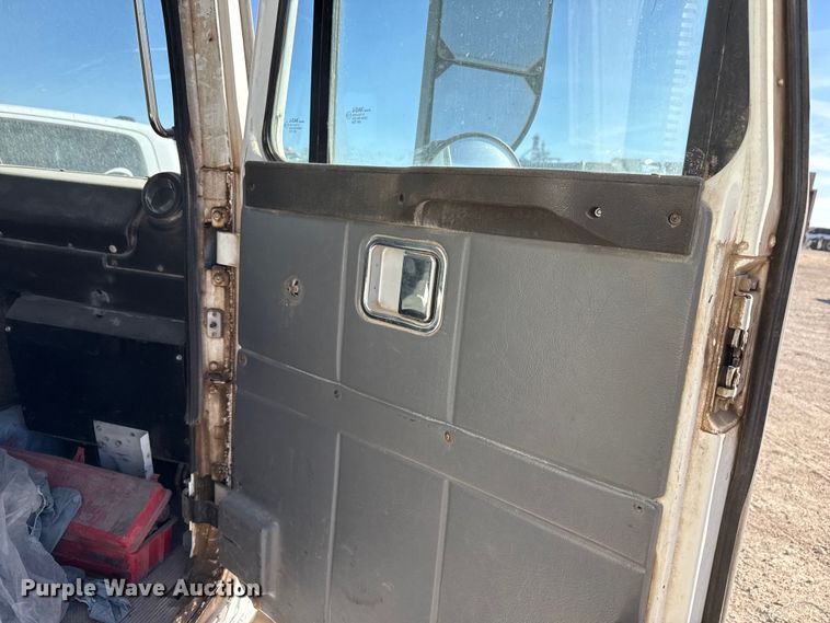 image for item DZ5406 2015 Autocar Xpeditor refuse truck