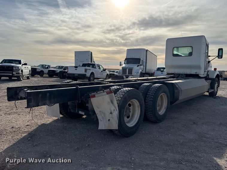 image for item DZ5414 2016 Kenworth T800 truck cab and chassis