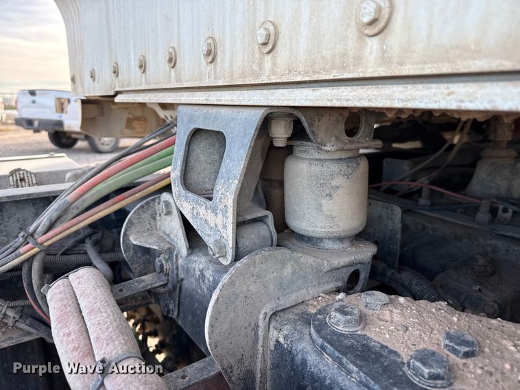 image for item DZ5414 2016 Kenworth T800 truck cab and chassis