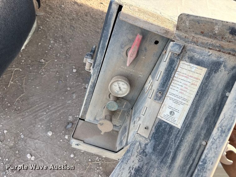 image for item DZ5414 2016 Kenworth T800 truck cab and chassis