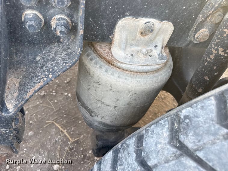 image for item DZ5414 2016 Kenworth T800 truck cab and chassis