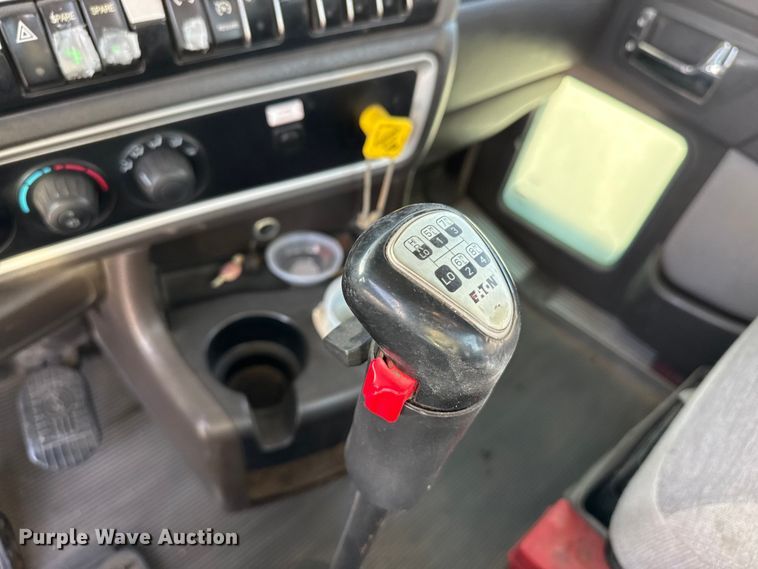 image for item DZ5414 2016 Kenworth T800 truck cab and chassis