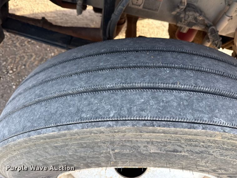 image for item DZ5414 2016 Kenworth T800 truck cab and chassis