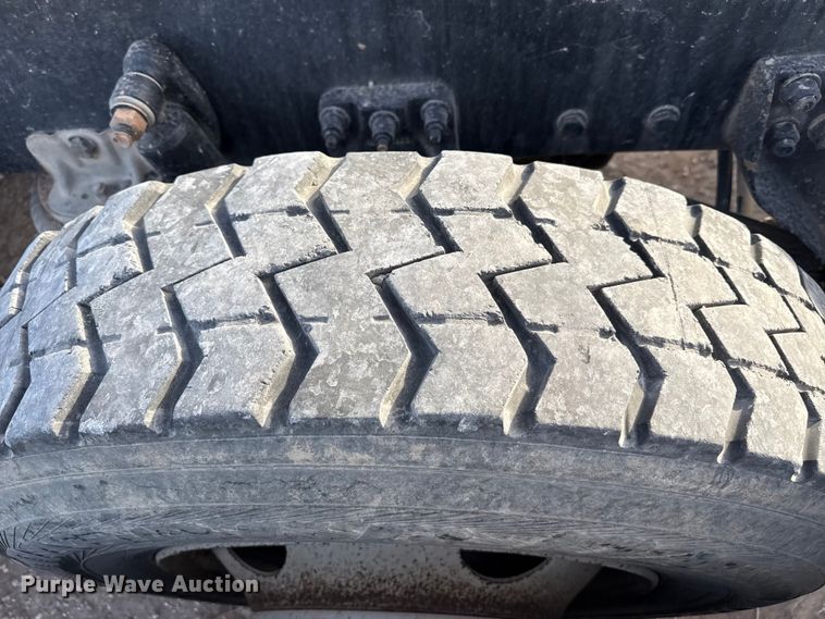 image for item DZ5414 2016 Kenworth T800 truck cab and chassis