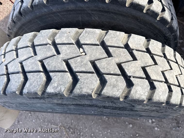 image for item DZ5414 2016 Kenworth T800 truck cab and chassis