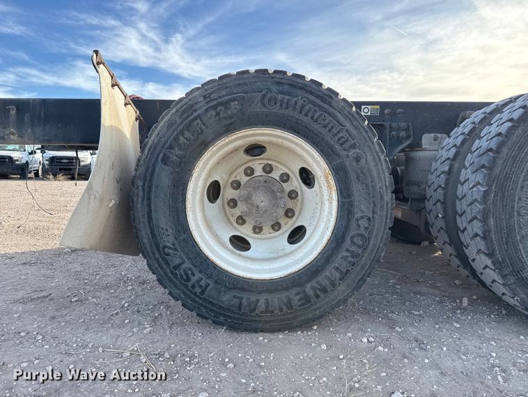 image for item DZ5414 2016 Kenworth T800 truck cab and chassis