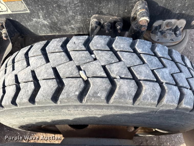 image for item DZ5414 2016 Kenworth T800 truck cab and chassis