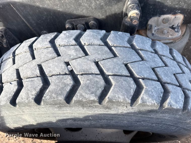 image for item DZ5414 2016 Kenworth T800 truck cab and chassis