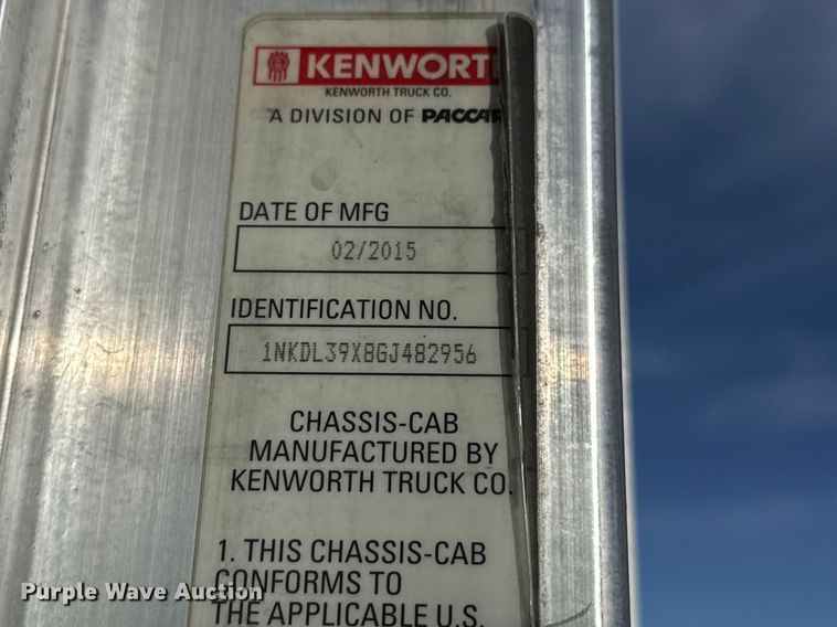 image for item DZ5414 2016 Kenworth T800 truck cab and chassis