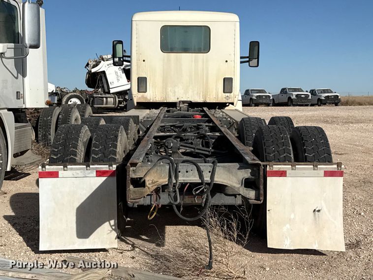 image for item DZ5415 2016 Kenworth T880 truck cab and chassis