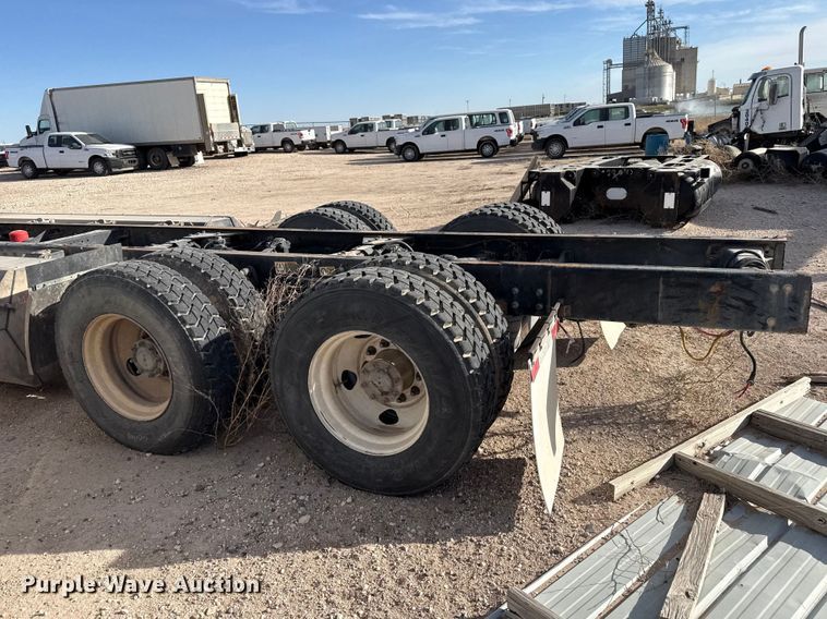 image for item DZ5415 2016 Kenworth T880 truck cab and chassis