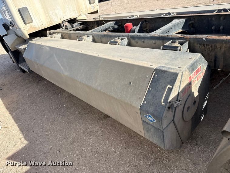 image for item DZ5415 2016 Kenworth T880 truck cab and chassis