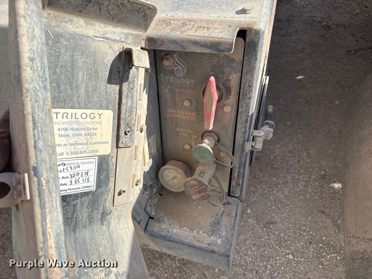 image for item DZ5415 2016 Kenworth T880 truck cab and chassis