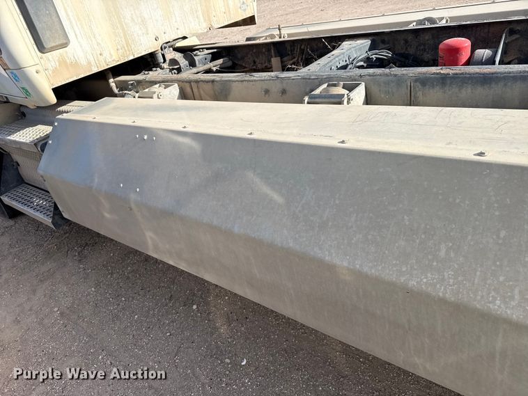 image for item DZ5415 2016 Kenworth T880 truck cab and chassis