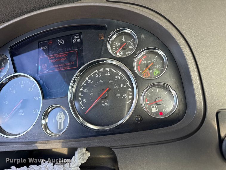 image for item DZ5415 2016 Kenworth T880 truck cab and chassis