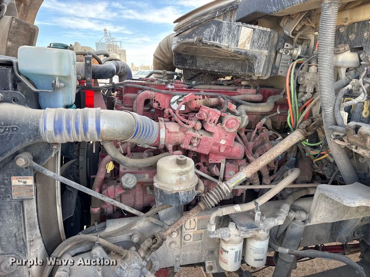 image for item DZ5415 2016 Kenworth T880 truck cab and chassis