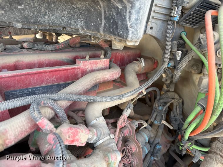 image for item DZ5415 2016 Kenworth T880 truck cab and chassis