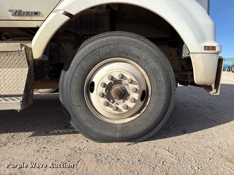 image for item DZ5415 2016 Kenworth T880 truck cab and chassis