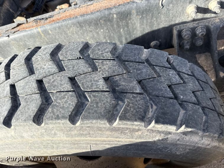 image for item DZ5415 2016 Kenworth T880 truck cab and chassis