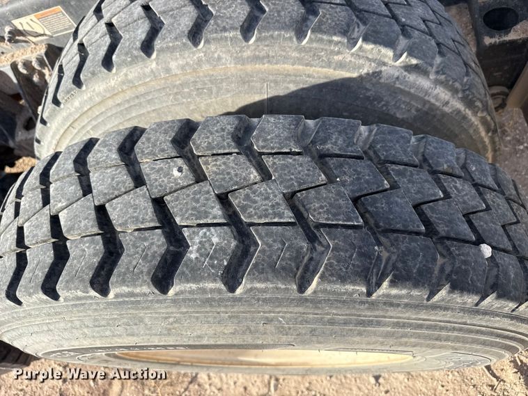 image for item DZ5415 2016 Kenworth T880 truck cab and chassis