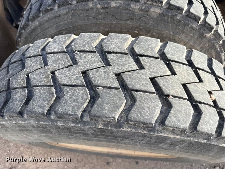 image for item DZ5415 2016 Kenworth T880 truck cab and chassis