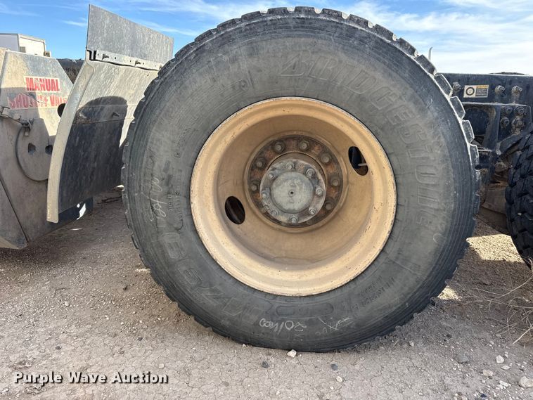 image for item DZ5415 2016 Kenworth T880 truck cab and chassis