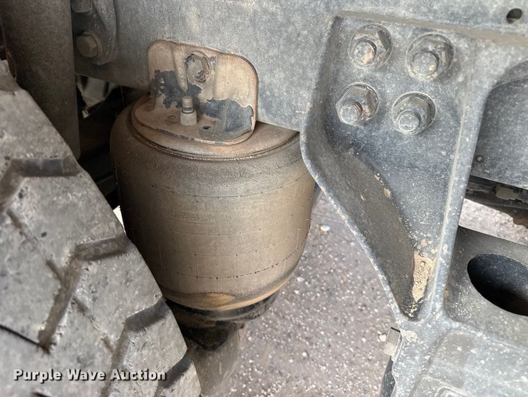 image for item DZ5416 2019 Kenworth T880 box truck