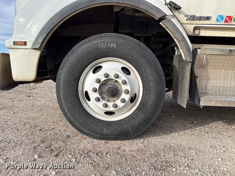 image for item DZ5416 2019 Kenworth T880 box truck