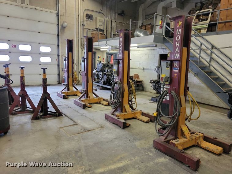 image for item DZ7012 Mohawk MP18006 four post lift