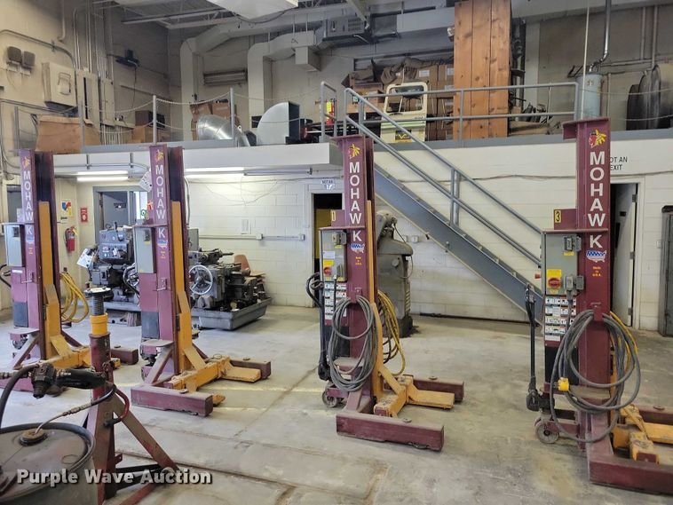 image for item DZ7012 Mohawk MP18006 four post lift