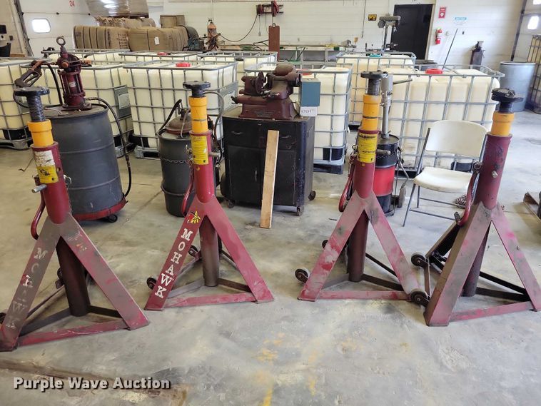 image for item DZ7012 Mohawk MP18006 four post lift