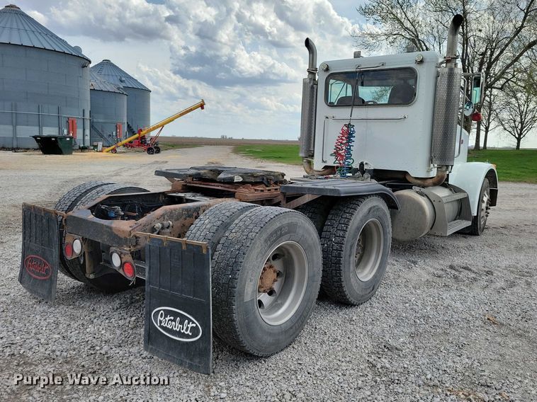 image for item DZ7031 2005 Peterbilt 378 semi truck