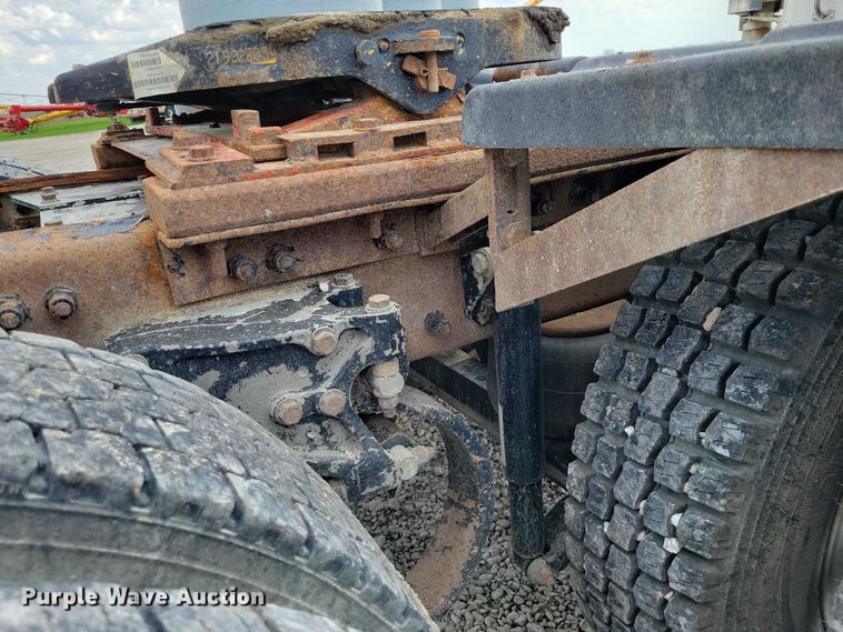 image for item DZ7031 2005 Peterbilt 378 semi truck