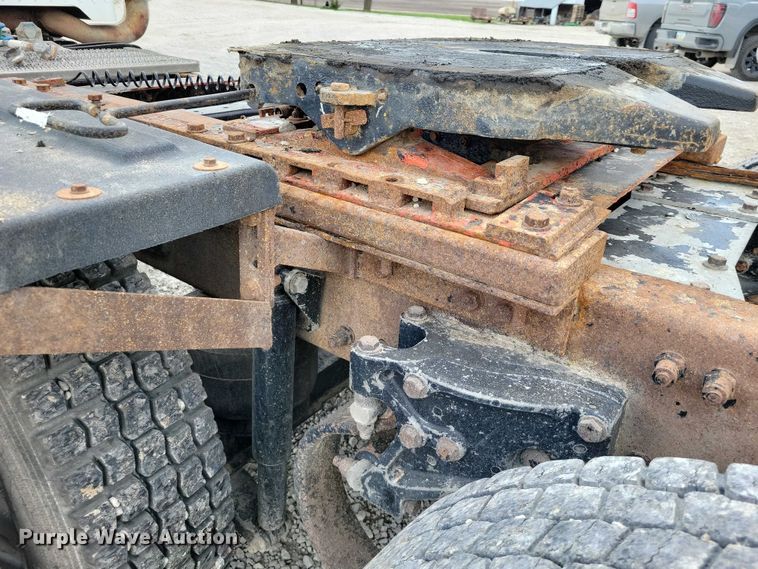 image for item DZ7031 2005 Peterbilt 378 semi truck