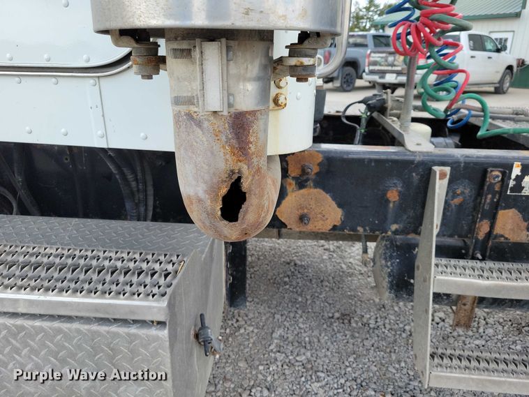 image for item DZ7031 2005 Peterbilt 378 semi truck