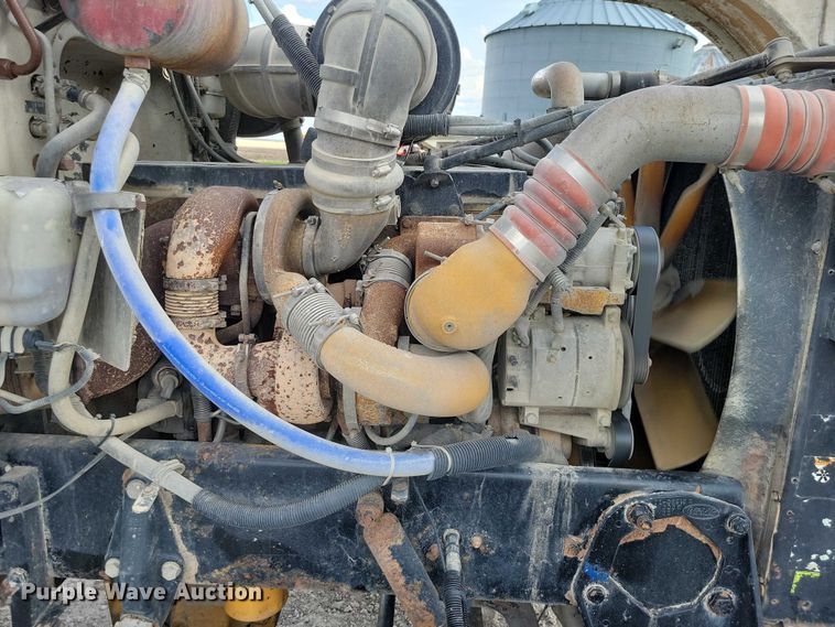 image for item DZ7031 2005 Peterbilt 378 semi truck