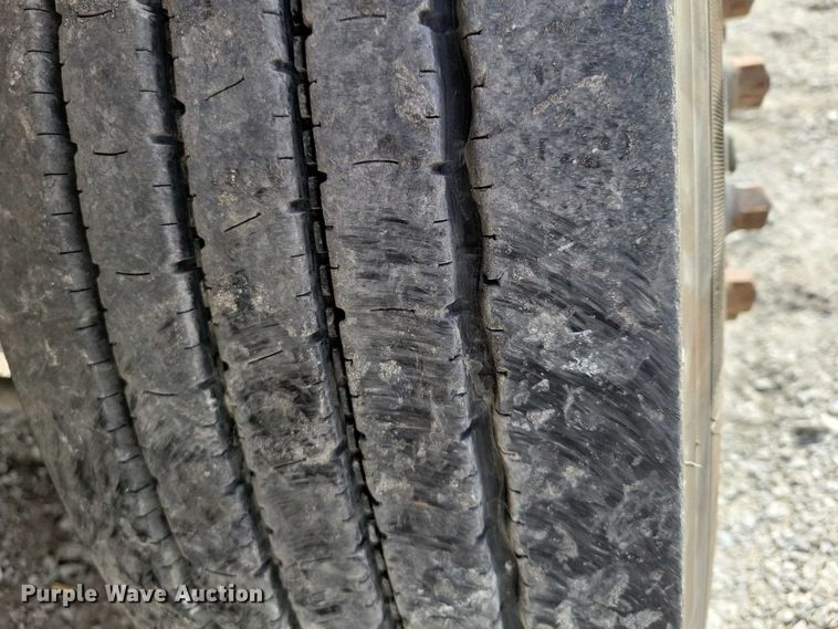 image for item DZ7031 2005 Peterbilt 378 semi truck