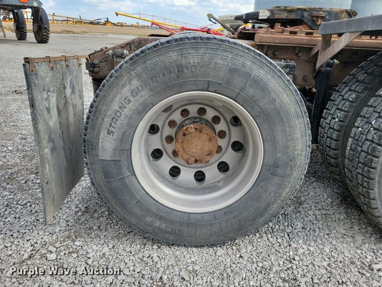 image for item DZ7031 2005 Peterbilt 378 semi truck