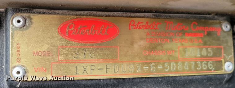 image for item DZ7031 2005 Peterbilt 378 semi truck