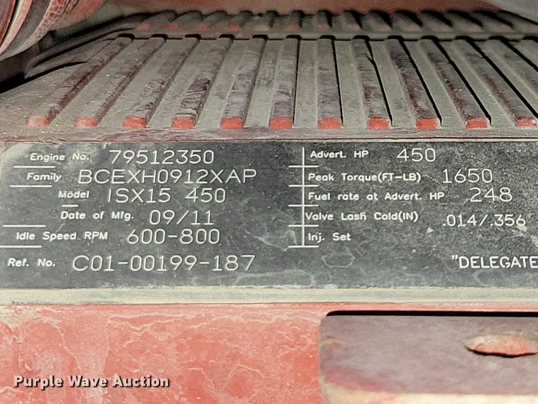 image for item DZ7040 2012 Freightliner Cascadia semi truck