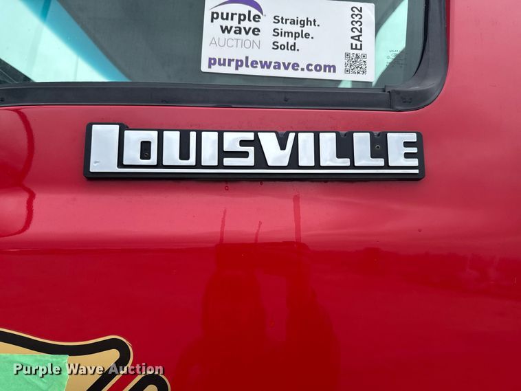 image for item EA2332 1997 Ford L8501 truck cab and chassis