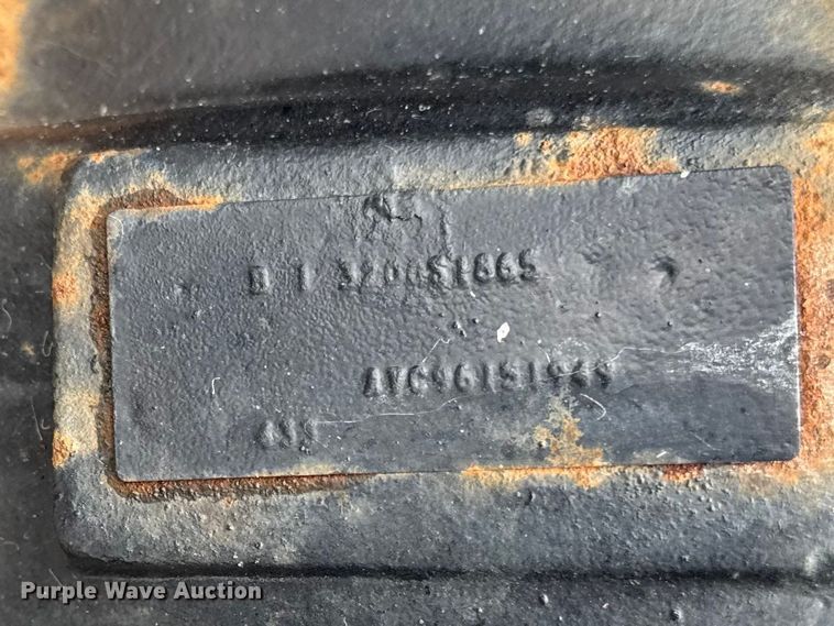 image for item EA2332 1997 Ford L8501 truck cab and chassis