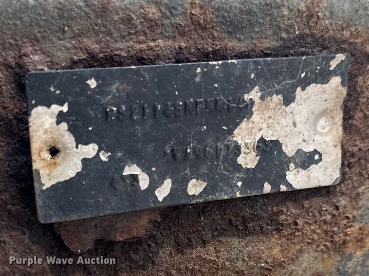 image for item EA2332 1997 Ford L8501 truck cab and chassis