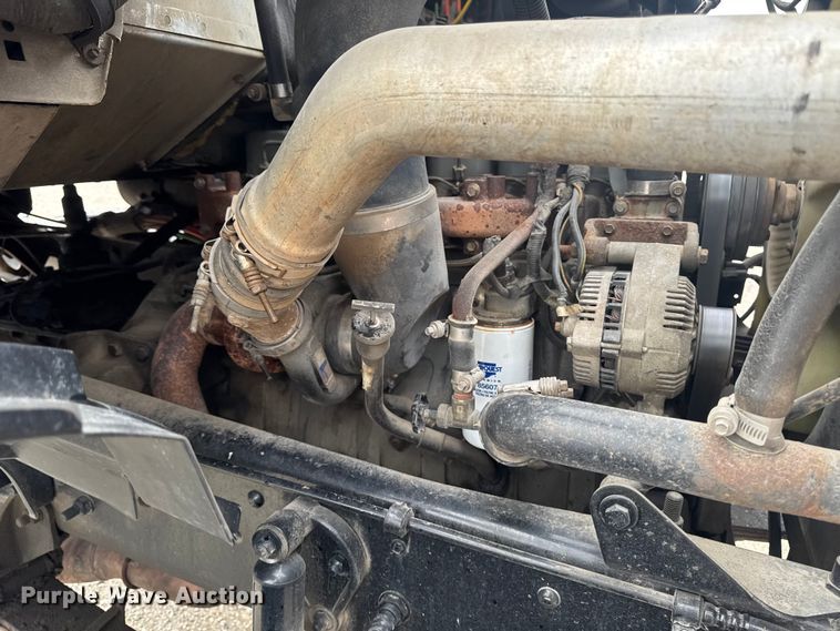 image for item EA2332 1997 Ford L8501 truck cab and chassis